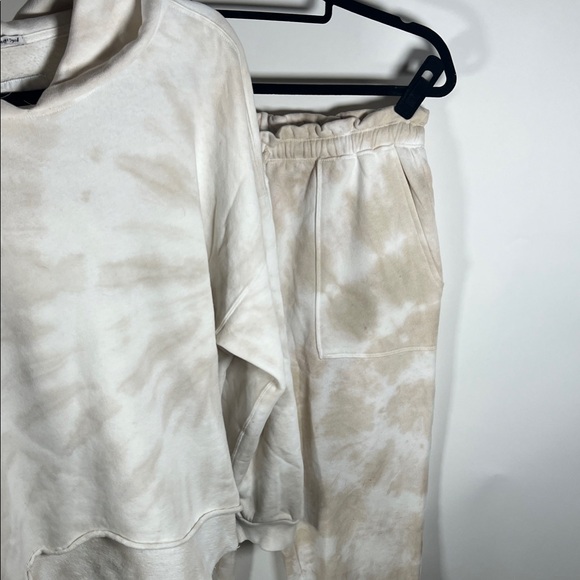 Abercrombie & Fitch Beige Tie-Dye Sweat Set - Picture 3 of 7